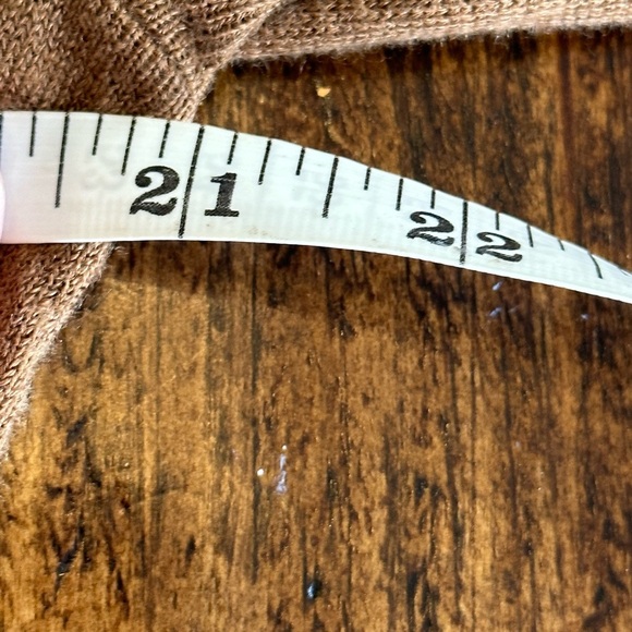 J. Crew | 100% Linen Y2K Scoop Neck Long Line Lightweight Sweater with Pockets - Picture 4 of 5